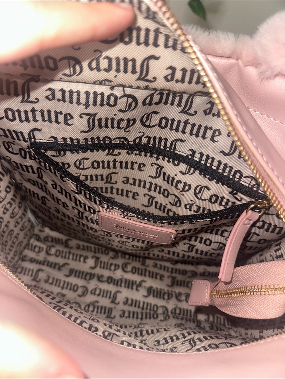 Juicy Couture Pink Let’s Get Cozy Faux Fur Tote Bag Removable Strap With Zipper - Picture 5 of 9